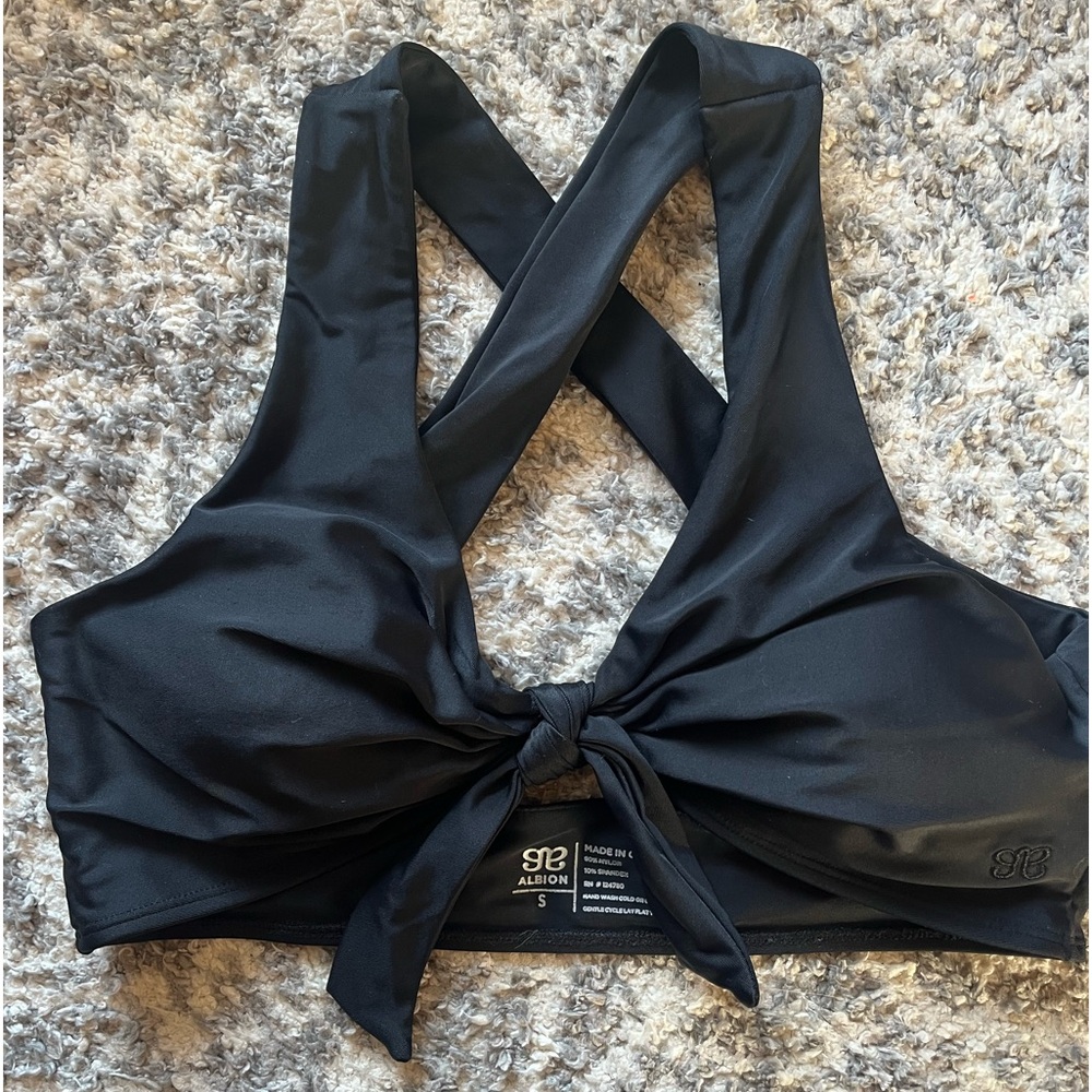 Albion swim top small